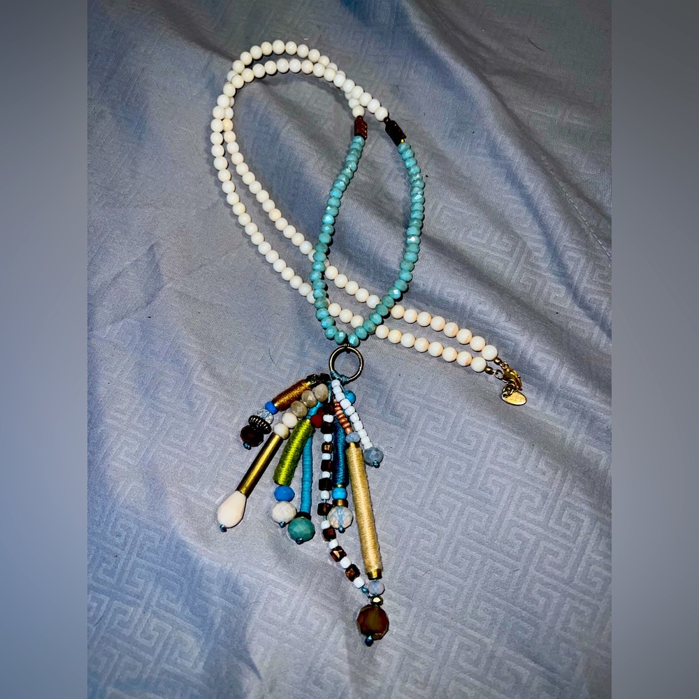 NWOT Betsy Pittard necklace